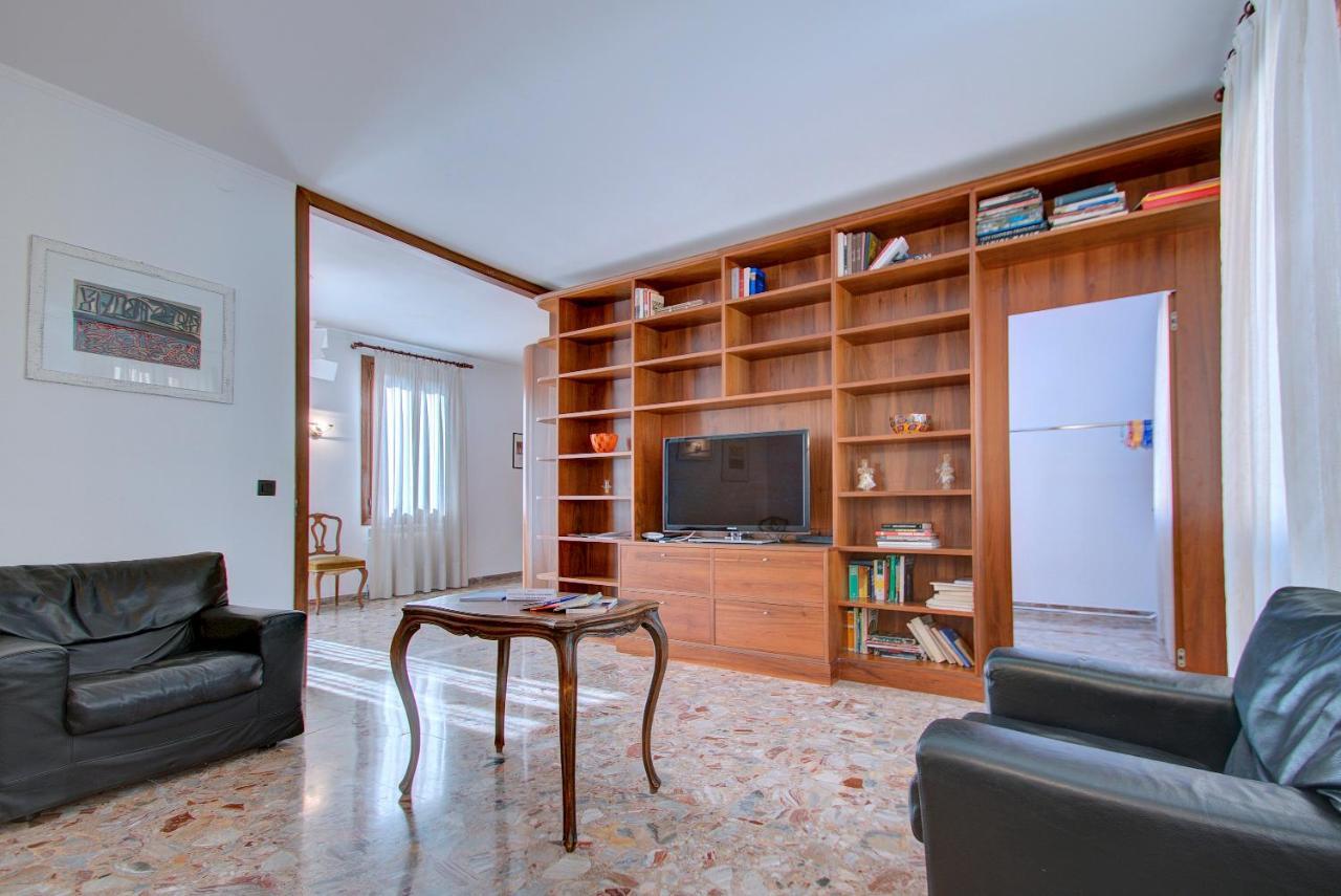 Sunny Ghetto Canalview Apartamento